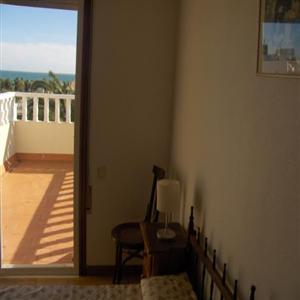 Bedroom balcony ( with sea view )