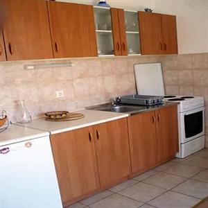 A4+2: Kitchen