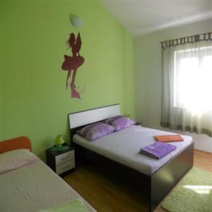 A4+3: Bedroom