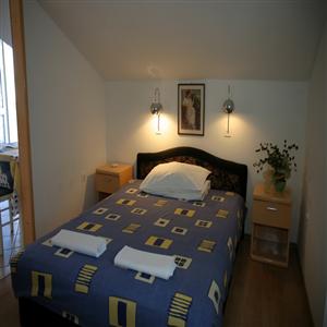 Apartment 2: Bedroom