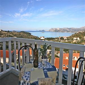Apartment 4: Terrace