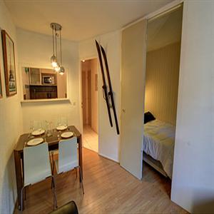 Jonquille 2: Dining Area