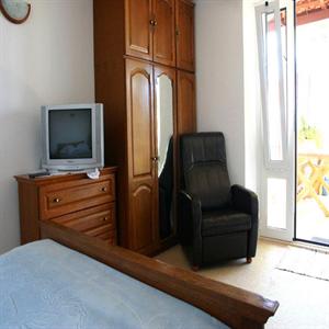 Apartment 2: Bedroom