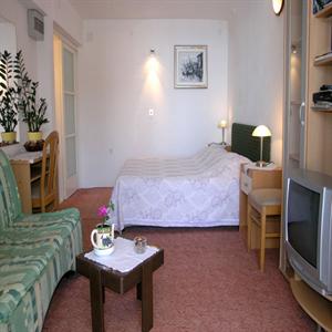 Apartment 3: Bedroom