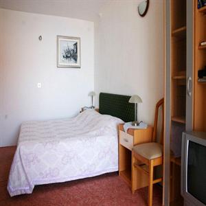 Apartment 3: Bedroom