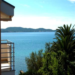 Apartment #4: Sea View