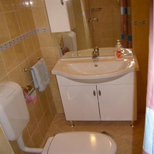 Apartment 1 Bathroom