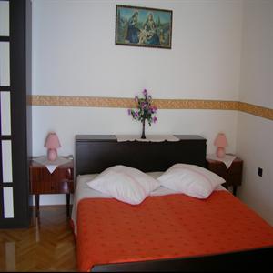Apartment 6 Bedroom