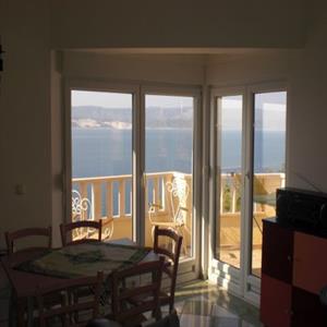 PENTHOUSE A4-green: Dining Area
