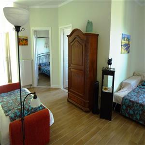 Three Sleeps Apartment Lemoni
