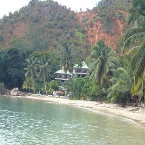 Sea View Lodge beach front