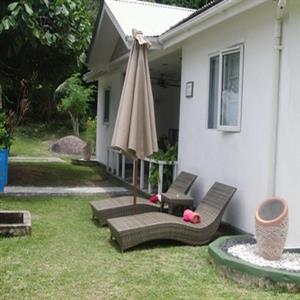 3 bedroom villa front  garden