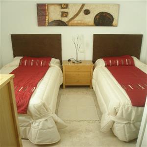 2nd Bedroom, twin beds