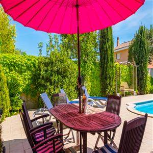 La Fleurie al fresco dining