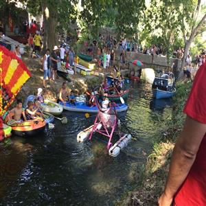 Fancy dress boat race at Mirepeisset!
