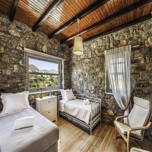 Villa Avra